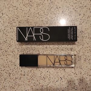 Nars Natural Radiant Longwear Foundation in Gobi